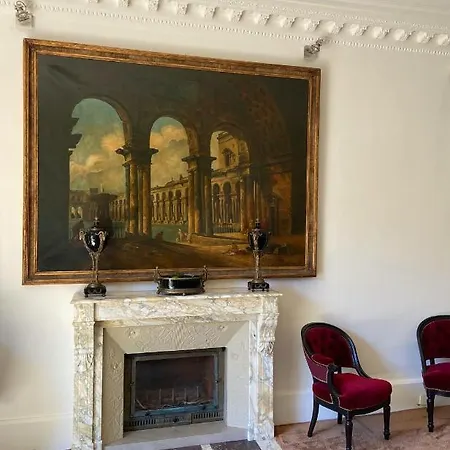 Apartment De Gaulle