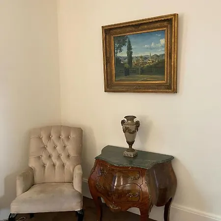 Apartment De Gaulle